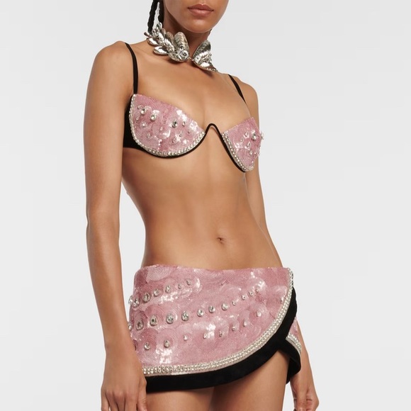 Area Embellished Watermelon Bra 🍉
Brand New Size Small - Picture 3 of 7